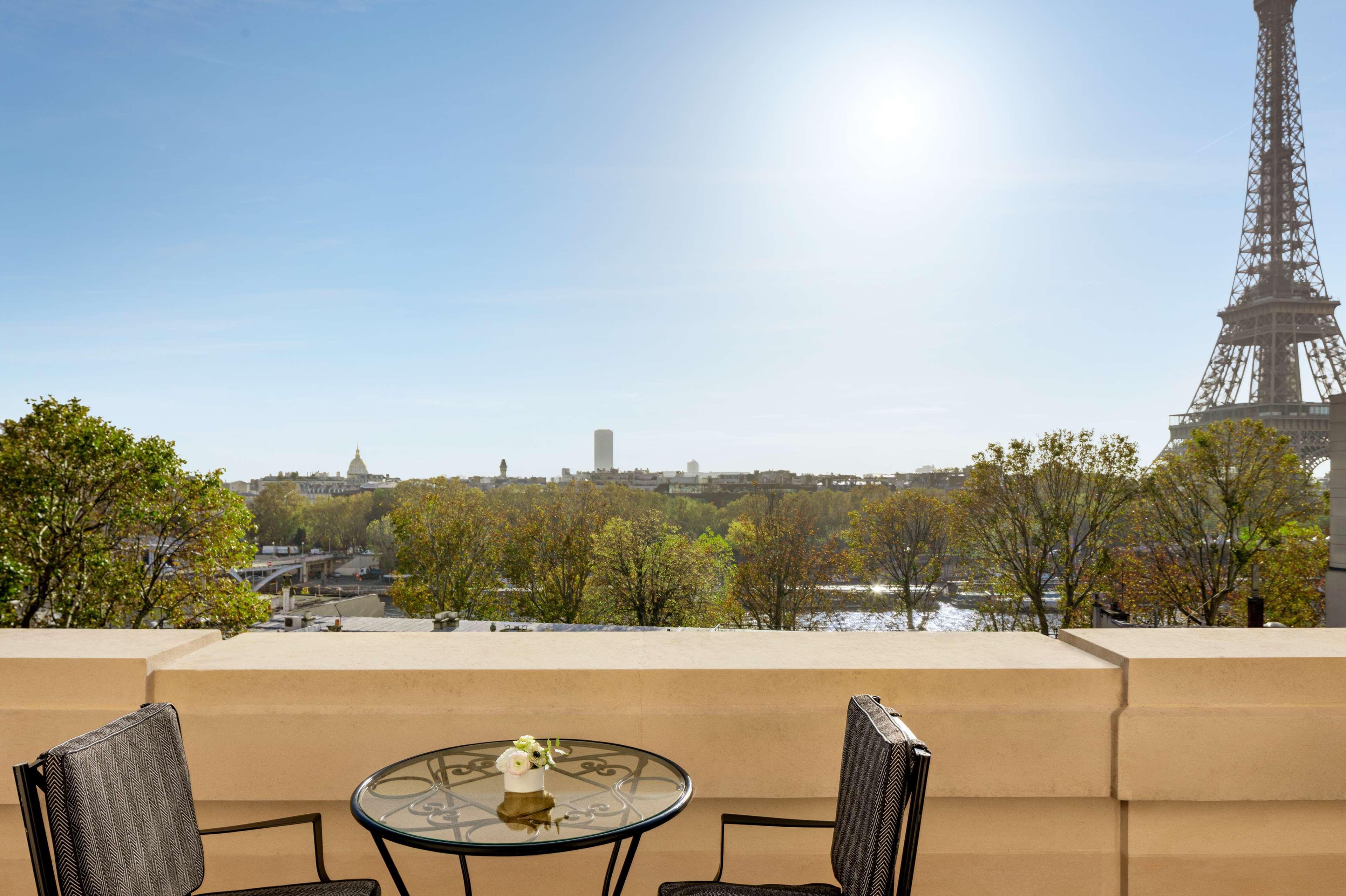 Shangri-La Hotel, Parigi Esterno foto