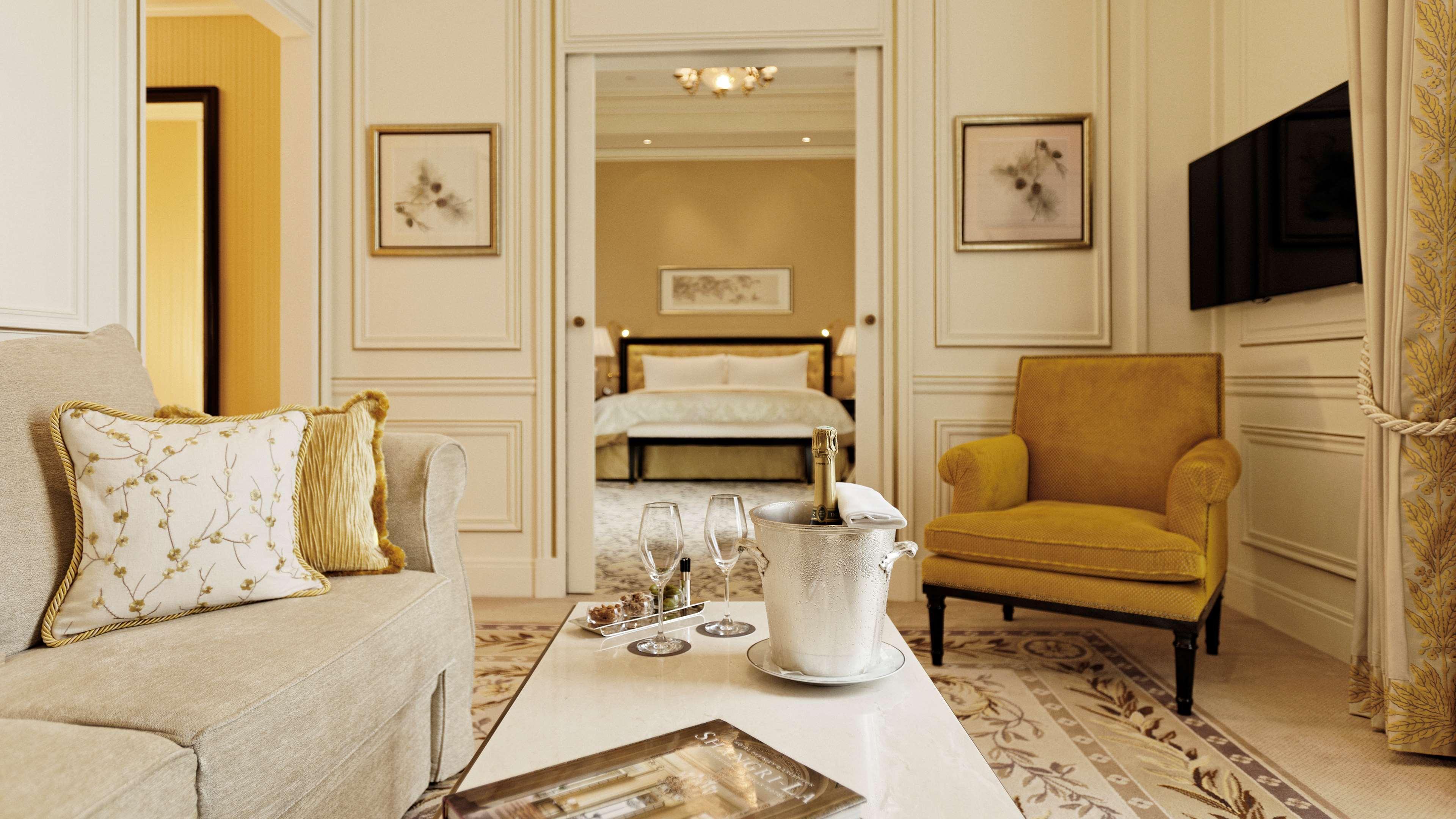 Shangri-La Hotel, Parigi Esterno foto