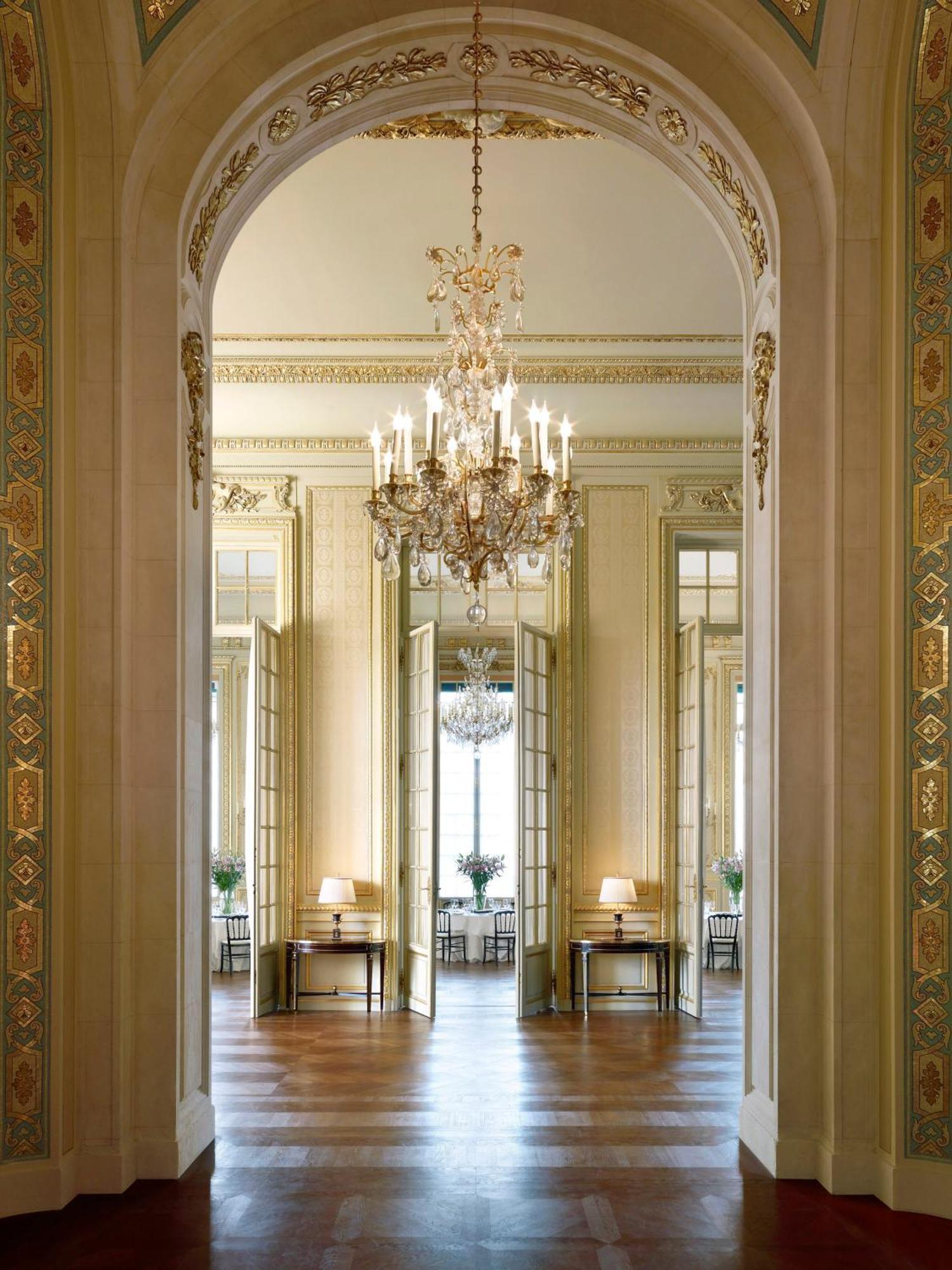Shangri-La Hotel, Parigi Esterno foto